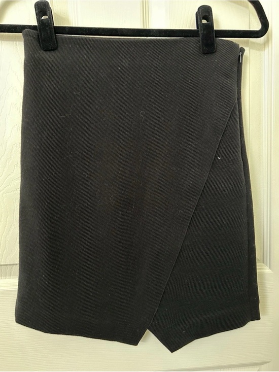 LOFT Dresses & Skirts - LOFT Black Asymmetric Mini Skirt